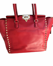 Load image into Gallery viewer, Valentino Bag Professional Cleaning